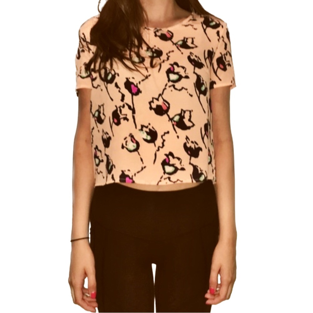 Soprano Gorgeous light weight peach floral cut out back blouse